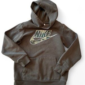 Hunter Green Nike Hoodie/ Camo Swoosh - Size M 5/6 Year-